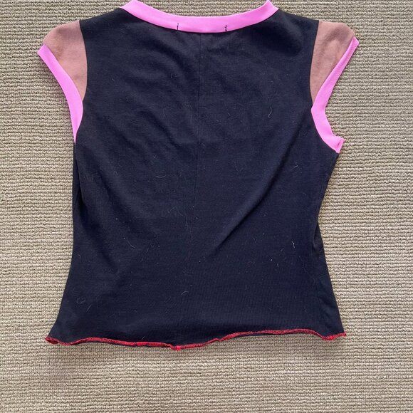 Black and Pink Keyhole Capsleeve Shirt Size Small - Picture 8 of 10